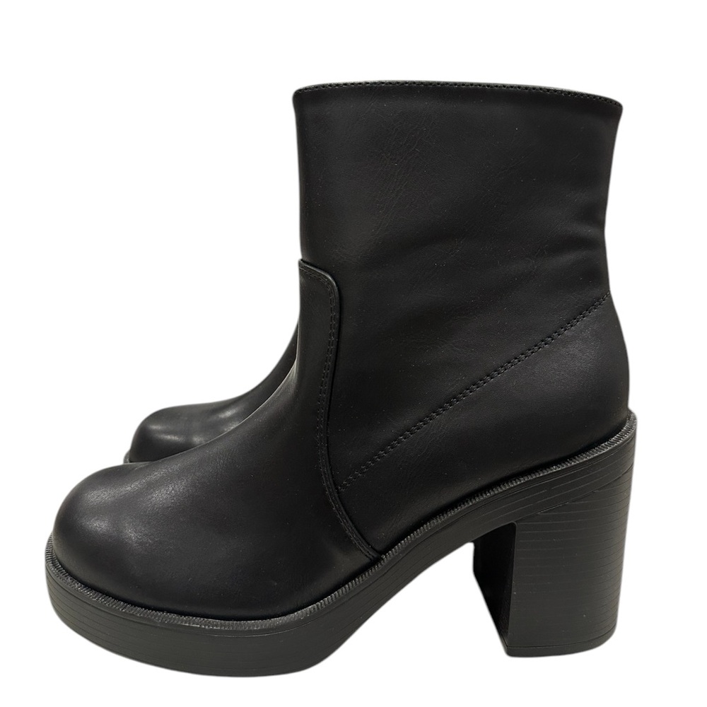 Mia Black McKenna Ankle Boots Size 7M